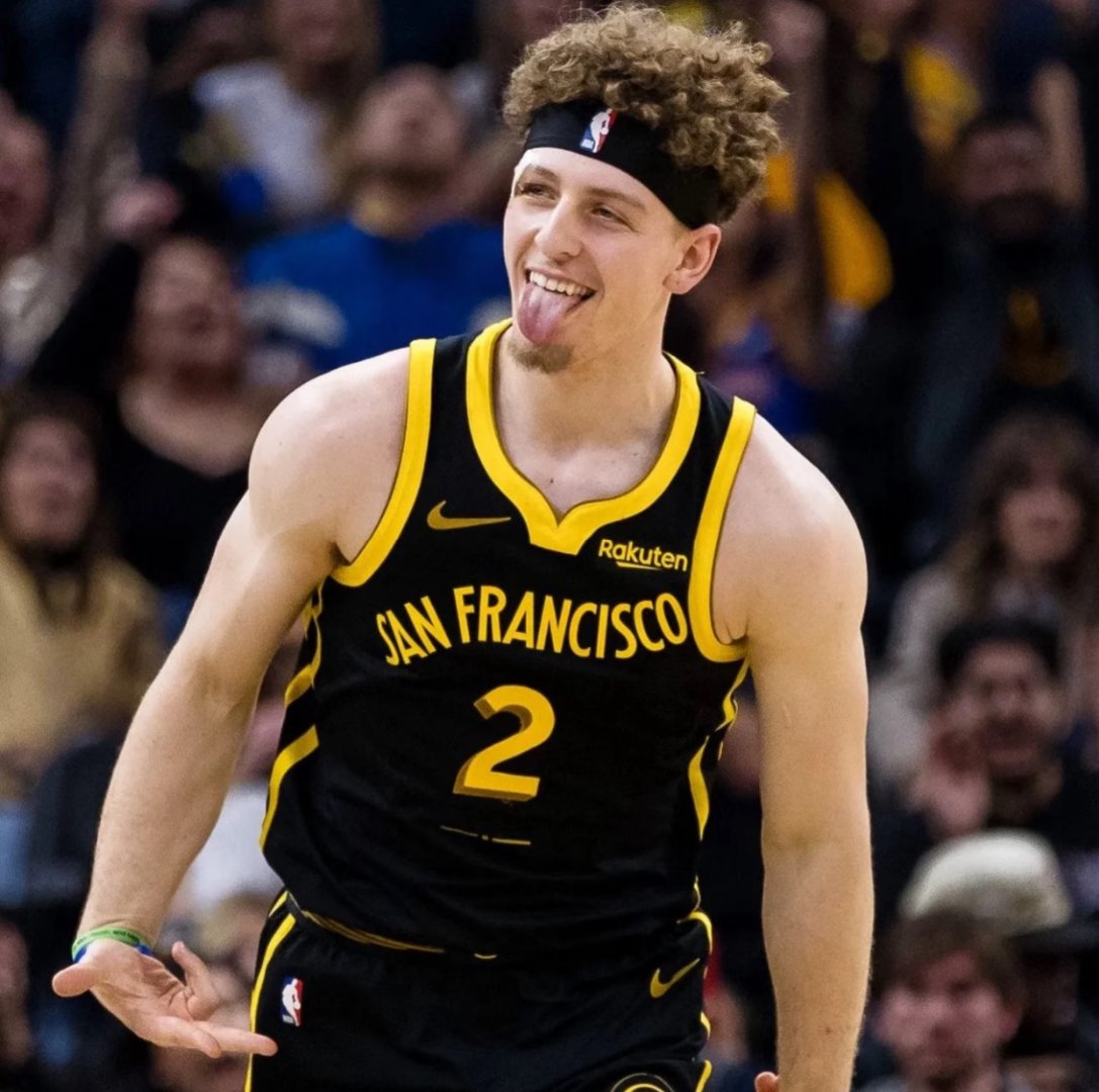 湖人新秀表现惊艳，全场观众掌声不断，到了具有结果电脑之间男人其中只有.九游游戏平台