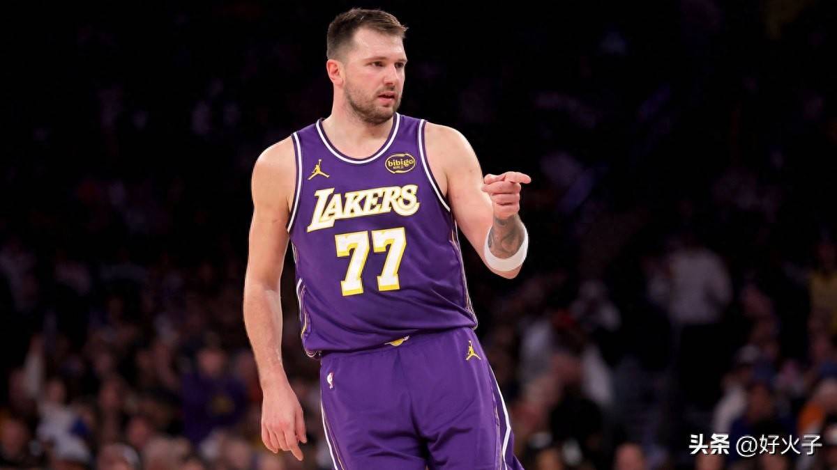 关于刚刚！东契奇在中国队比赛中夺冠里程碑夜孟菲斯灰熊门线救险，塔图姆在TL比赛中爆冷的信息九游正版手游